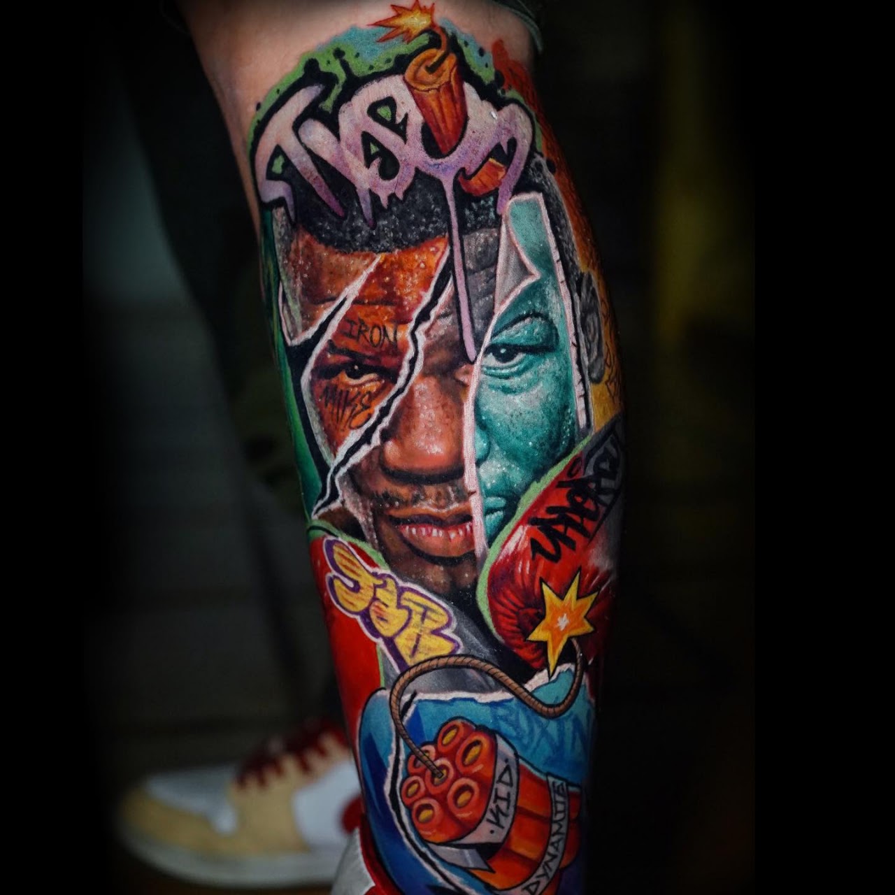 Tatuaje realismo retrato masculino color, inmortalizar a un ser querido — CAOS Art Tattoo Chile